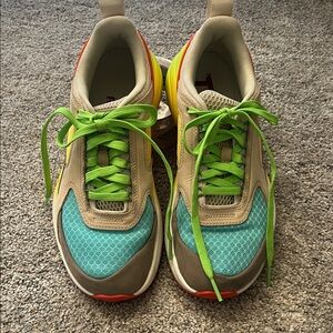LIKE NEW ❤️❤️❤️ Women’s 8.5 TYR Multicolor Sneakers - Barely used ❤️❤️❤️